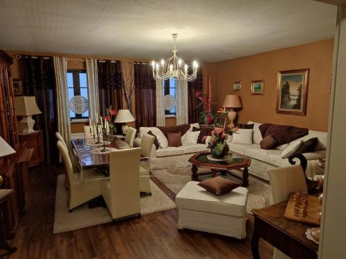 Gostinjska soba, Appartement avec piscine dans maison familliale in Bischheim Gostinjska soba, Appartement avec piscine dans maison familliale in Bischheim