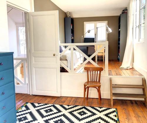 EXCLUSIF GRAND BEAU MANOIR 300m2 4 CHAMBRES 8 LITS JARDIN SOLEIL PARIS VERSAILLES DISNEY TOURNAGE FI in Garches EXCLUSIF GRAND BEAU MANOIR 300m2 4 CHAMBRES 8 LITS JARDIN SOLEIL PARIS VERSAILLES DISNEY TOURNAGE FI in Garches