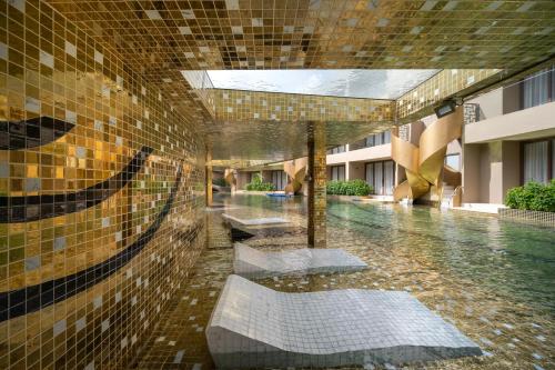 Swimming pool, Metadee Concept Hotel in Kata Swimming pool, Metadee Concept Hotel in Kata