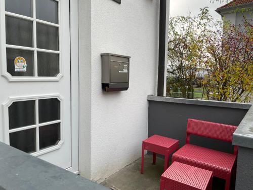 Balcony/terrace, Ochsenfurt am Main 5 Zimmer Kuche Parkplatz in Ochsenfurt Balcony/terrace, Ochsenfurt am Main 5 Zimmer Kuche Parkplatz in Ochsenfurt
