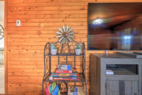 Secluded Cabin with Hot Tub, Game Room and Views! in S Camino Del Rio Secluded Cabin with Hot Tub, Game Room and Views! in S Camino Del Rio