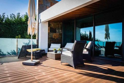 Luxurious VILLA 6 BD W/heated pool , GOLF, Beach in ใจกลางเมืองอัลมันซิล Luxurious VILLA 6 BD W/heated pool , GOLF, Beach in ใจกลางเมืองอัลมันซิล