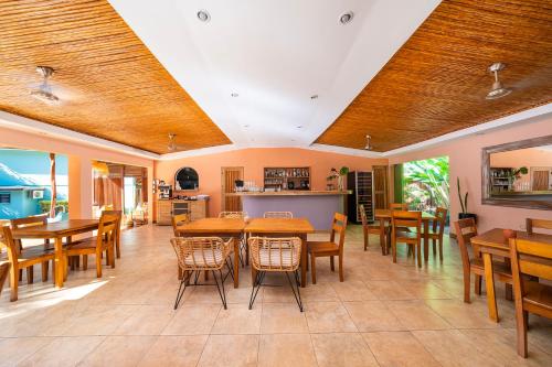 Facilities, Hotel Arco Iris in Tamarindo Facilities, Hotel Arco Iris in Tamarindo