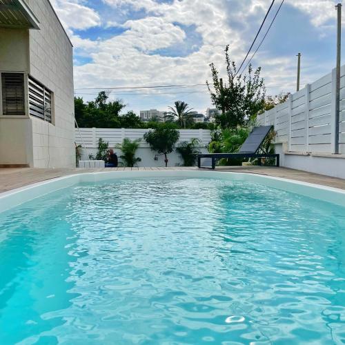 Lux & Comfy ~ Pool ~ Queen Beds in South Tel Alviv Lux & Comfy ~ Pool ~ Queen Beds in South Tel Alviv