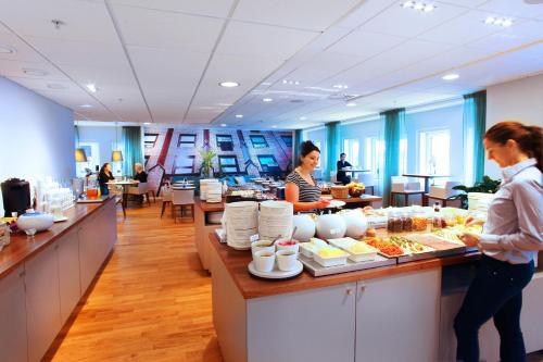 식음료(F&B), 비즈 아파트먼트 예르데트 (Biz Apartment Gärdet) in 스톡홀름 식음료(F&B), 비즈 아파트먼트 예르데트 (Biz Apartment Gärdet) in 스톡홀름