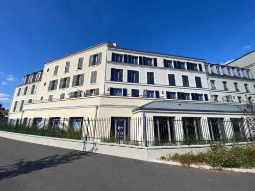 Exterior view, Au Studio Pissarro in Pontoise Exterior view, Au Studio Pissarro in Pontoise