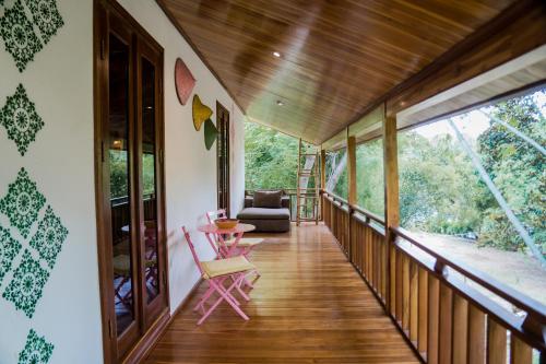 Balkon/teras, The Namkhan, a Small Luxury Hotel of the World in Ban Hathien Balkon/teras, The Namkhan, a Small Luxury Hotel of the World in Ban Hathien