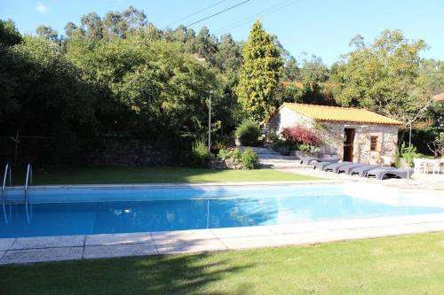 Garden, Casa dos tres rapazes in Santo Tirso Garden, Casa dos tres rapazes in Santo Tirso