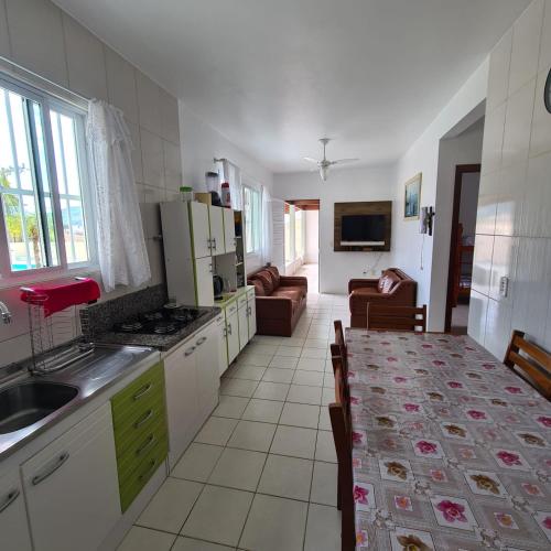 Casa da Piscina in Santinho Beach Casa da Piscina in Santinho Beach