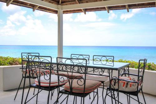Freyers Well Bay House by Bluescape in Checker Hall Freyers Well Bay House by Bluescape in Checker Hall