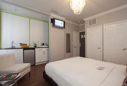 在meiguo.com看到的Odyssey of South Beach Apart Hotel的介绍图片