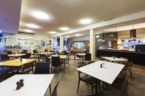 Restaurant, Forrest Hotel and Apartments in Canberra Restaurant, Forrest Hotel and Apartments in Canberra