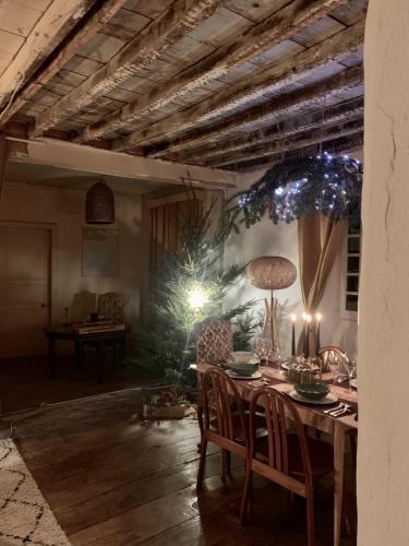 Abury, tables et chambres , randos et bien etre a la montagne in Mauleon-Licharre Abury, tables et chambres , randos et bien etre a la montagne in Mauleon-Licharre