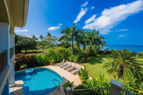 Swimming pool, Beachfront Potrero - nice 7-BR villa, private cook included - Casa Royal in Potrero Swimming pool, Beachfront Potrero - nice 7-BR villa, private cook included - Casa Royal in Potrero