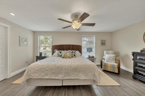 9170 Pine Cove Drive in Grove City (FL) 9170 Pine Cove Drive in Grove City (FL)