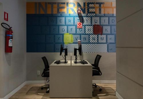 Shared lounge/TV area, ibis budget Maceió Pajuçara in Ponta da Terra Shared lounge/TV area, ibis budget Maceió Pajuçara in Ponta da Terra