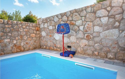 Swimming pool, 3 Bedroom Cozy Home In Lukoran in Lukoran Swimming pool, 3 Bedroom Cozy Home In Lukoran in Lukoran