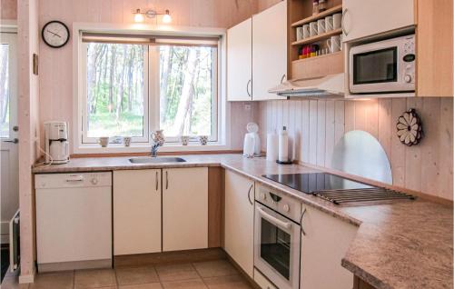 Kitchen, 3 Bedroom Gorgeous Home In Nexø in Snogebaek Kitchen, 3 Bedroom Gorgeous Home In Nexø in Snogebaek