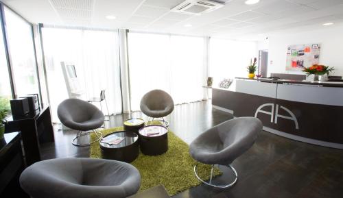 Lobby, All Suites Appart Hôtel - Bordeaux Lac in Bordeaux Lobby, All Suites Appart Hôtel - Bordeaux Lac in Bordeaux