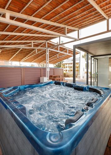 Hot tub, Shaligram Hotel & Spa near Patan Hospital Hot tub, Shaligram Hotel & Spa near Patan Hospital
