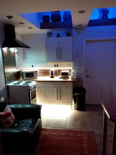 A Peaceful Annex close to Historic East Grinstead in East Grinstead A Peaceful Annex close to Historic East Grinstead in East Grinstead