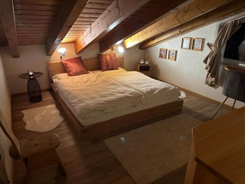 Dachwohnung mit Charme im Haus Luchre, Zermatt