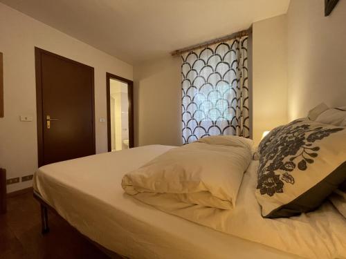 Trilocale con balcone San Gerolamo 055