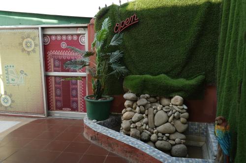 Hotel Krishna Ahmedabad near สนามบินนานาชาติสรทารวัลลภภัย ปาเตล Hotel Krishna Ahmedabad near สนามบินนานาชาติสรทารวัลลภภัย ปาเตล