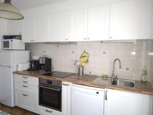 Kitchen, Papillon in Lit-Et-Mixe Kitchen, Papillon in Lit-Et-Mixe