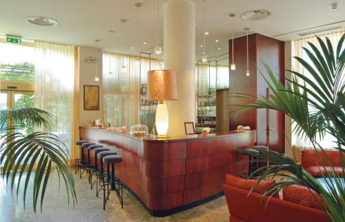 Bar/ Salón, Reginna Palace Hotel in Maiori Bar/ Salón, Reginna Palace Hotel in Maiori