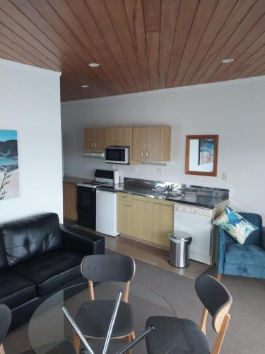 Kitchen, Bayview Motel in Bay of Islands Kitchen, Bayview Motel in Bay of Islands