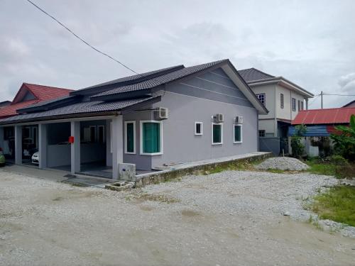 Tasik Biru Homestay in Bandar Tasik Puteri Tasik Biru Homestay in Bandar Tasik Puteri