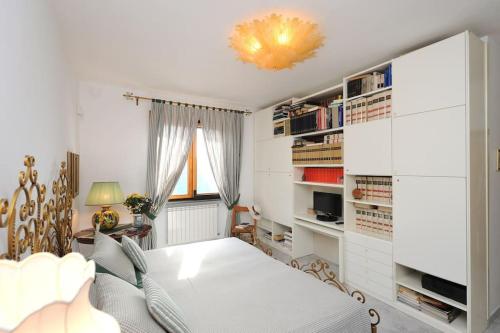 Aurora's, villa con piscina, vista mare e garage