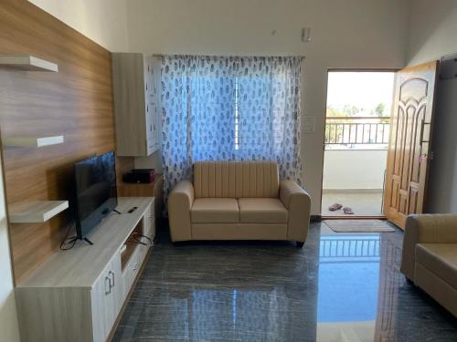 SAGAR NIWAS-1BHK and 2BHK short stay flats - NH HCL EC Bommasandra in Shivajinagar SAGAR NIWAS-1BHK and 2BHK short stay flats - NH HCL EC Bommasandra in Shivajinagar