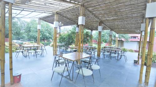 レストラン, Amraness Luxury Resort Sasan Gir in ササンギル レストラン, Amraness Luxury Resort Sasan Gir in ササンギル
