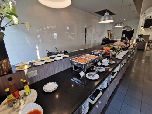 Food and beverages, Songphanburi Hotel in Suphan Buri Food and beverages, Songphanburi Hotel in Suphan Buri