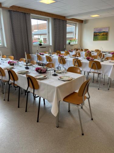 Restaurant, Moldefjord Hostel in Molde Restaurant, Moldefjord Hostel in Molde