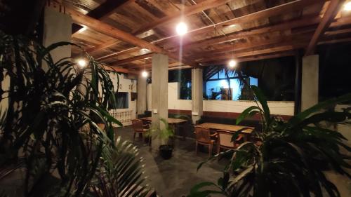 F&B, Surf Beach Hotel in 아루감 베이 F&B, Surf Beach Hotel in 아루감 베이