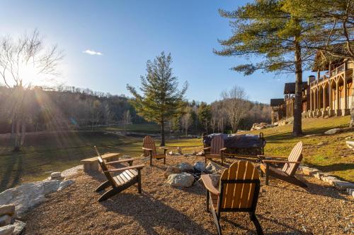 Little Big Bear at Eagles Nest in بانر الك Little Big Bear at Eagles Nest in بانر الك