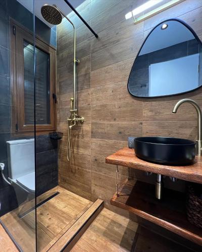 Bathroom, House in the Woods in Mosxato Bathroom, House in the Woods in Mosxato
