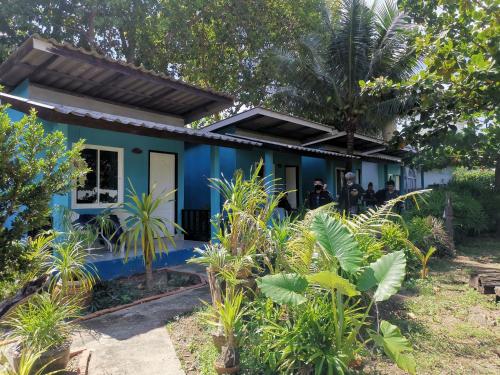 Exterior view, Lanta bluewave Bungkalow in Baan Klong Khong Exterior view, Lanta bluewave Bungkalow in Baan Klong Khong