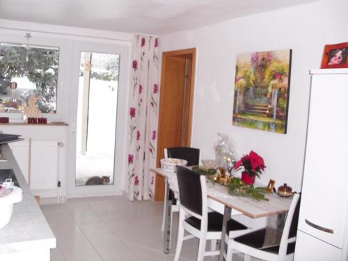 Küche, Ferienwohnung im Grünen EG mit Terrasse (Ferienwohnung im Grunen EG mit Terrasse) in Herdecke Küche, Ferienwohnung im Grünen EG mit Terrasse (Ferienwohnung im Grunen EG mit Terrasse) in Herdecke