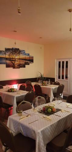 Étterem, Forest Inn in Ciofliceni Étterem, Forest Inn in Ciofliceni