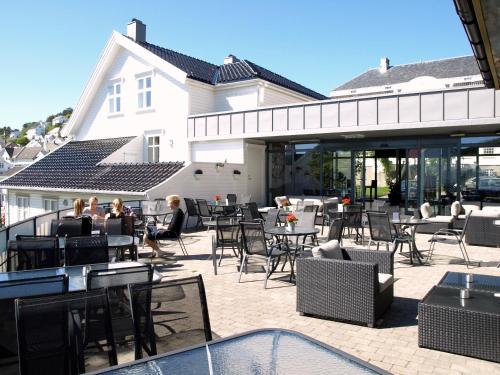 Bar/Lounge, Rederiet Hotel in Farsund Bar/Lounge, Rederiet Hotel in Farsund