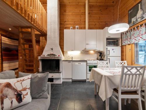 Holiday Home Lomayllas maja- palovaarankaarre 6 a by Interhome in Yllasjarvi Holiday Home Lomayllas maja- palovaarankaarre 6 a by Interhome in Yllasjarvi