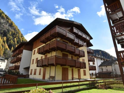 Apartment Ca Serena by Interhome in Campodolcino Apartment Ca Serena by Interhome in Campodolcino