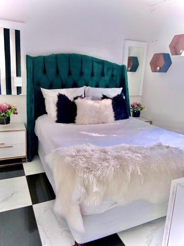 Cosy Luxurious Room in Abbotsford Cosy Luxurious Room in Abbotsford