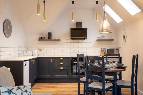 Szolgáltatások, Secluded Island Retreat - in the heart of the Anchorage in West Mersea Szolgáltatások, Secluded Island Retreat - in the heart of the Anchorage in West Mersea