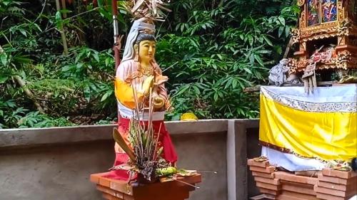 Penglukatan Dasa Mala Lan Tirta Widiadari in Bangli Penglukatan Dasa Mala Lan Tirta Widiadari in Bangli