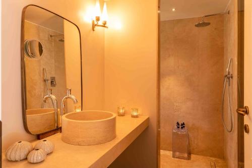 CasaVostra - Ambience Suites in Ostra Vetere CasaVostra - Ambience Suites in Ostra Vetere
